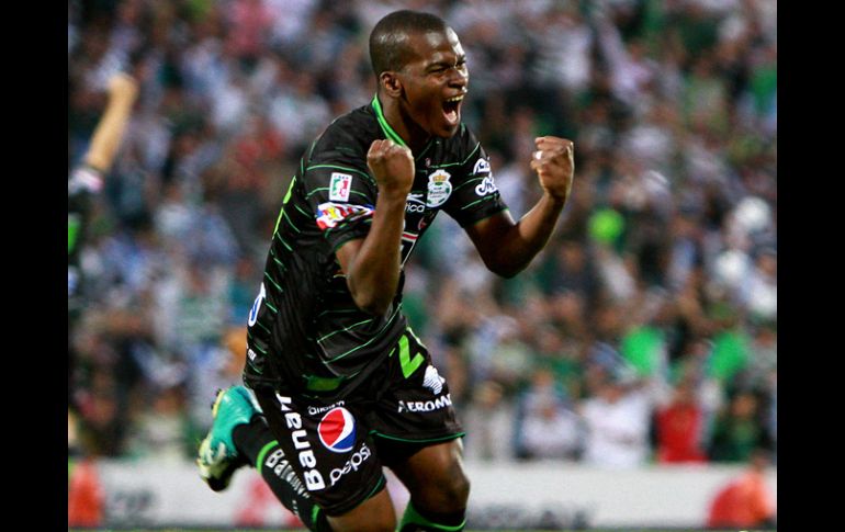 Darwin Quintero celebra uno de los goles anotados al América. JAMMEDIA  /