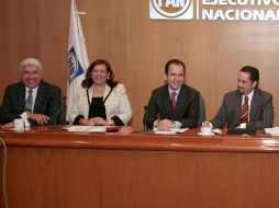 Francisco Ramírez Acuña, Blanca Judith Díaz Delgado y César Nava en la Ciudad de México. EL UNIVERSAL  /