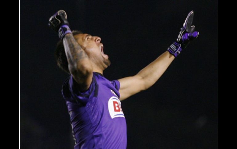 El portero de Monterrey Jonathan Orozco festejando la victoria de su equipo con la que lograron estar en la final del torneo. REUTERS  /