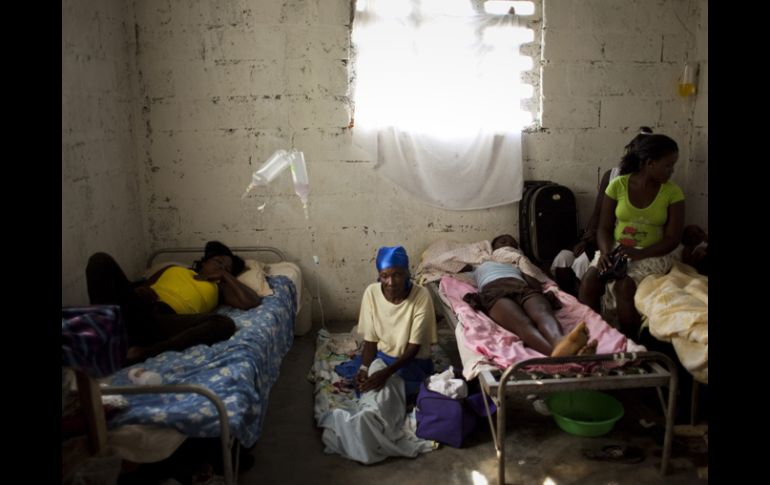 En Haití, más de 33 mil personas fueron hospitalizadas por cólera. AP  /