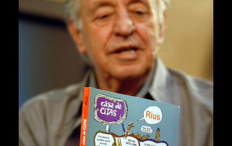 Rius presenta un libro repleto de reflexiones y críticas muy a su estilo con Casa de citas. E. BARRERA  /