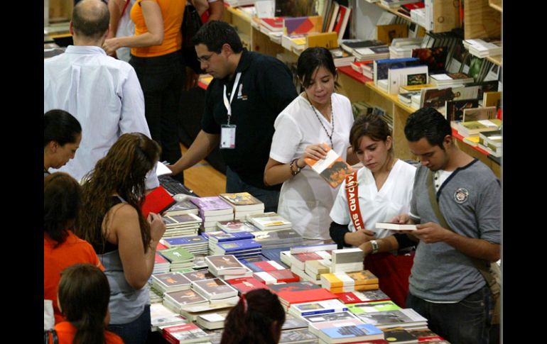 El sector privado publicó el 25% de los libros en el año 2009 en México. E.BARRERA  /