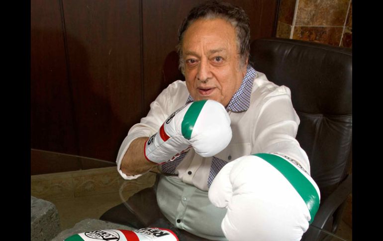 Sulaimán adelantó que en 2011 “Canelo” y Chávez estarán disputando títulos mundiales. MEXSPORT  /