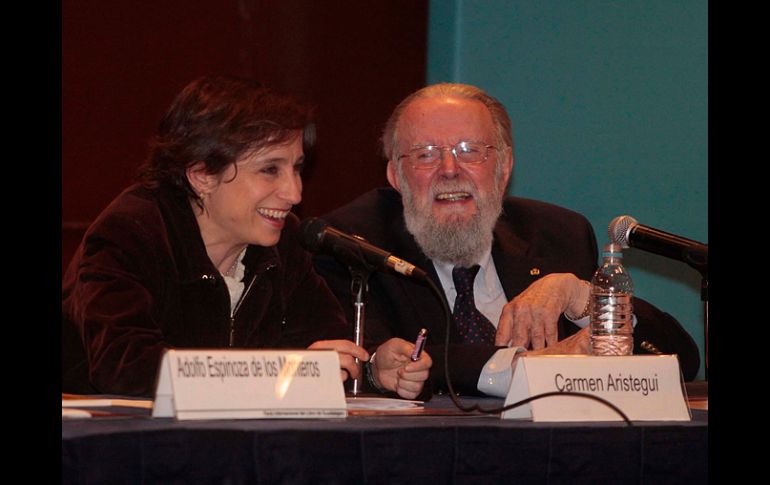 Los dos periodistas  tocaron varios temas durante su encuentro en el marco de la cátedra dedicada a Hugo Gutiérrez Vega. S. NÚÑEZ  /