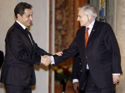 Jean Claude Trichet,  se despide de Nicolás Sarkozy, al término de una reunión en el Palacio del Elíseo en París, Francia. EFE  /