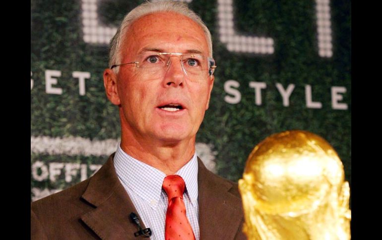 Beckenbauer reiteró que abandonará el comité ejecutivo en marzo por motivos familiares. MEXSPORT  /