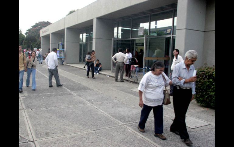 Héctor Cornejo Flores, mencionó que en la nómina  existen 200 mil 330 pensionados. ARCHIVO  /