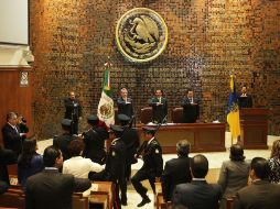 Sesión solemne celebrada ayer en el Congreso del Estado para conmemorar el 200 aniversario de la abolición de la esclavitud. A. CAMACHO  /