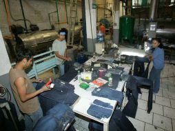 Se espera que la industria del vestido crezca en el primer trimestre de 2011 y que genere ocho mil nuevos empleos. ARCHIVO  /