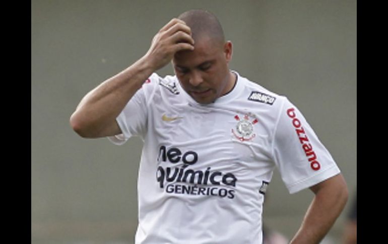 El jugador brasileño del Corinthians, Ronaldo Nazario de Lima afronta su responsabilidad como padre. REUTERS  /