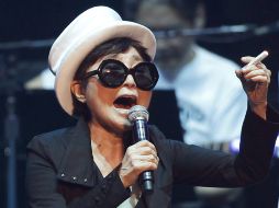 Yoko Ono en vivo en el estadio Nippon Budokan de Tokio. AP  /