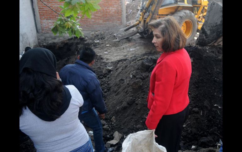 Isabel Miranda de Wallace acudió al lugar donde se localizaron los restos. EL UNIVERSAL  /