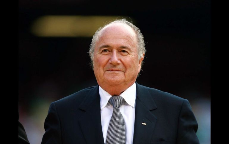 Joseph Blatter, presidente de la FIFA, segura que Inglaterra ha sido mal perdedor. MEXSPORT  /