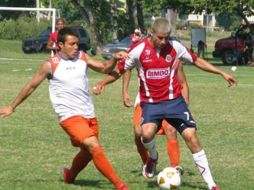 Acción del partido amistoso entre Chivas y Correcaminos. ESPECIAL CDG  /