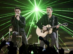 Juanes y Alejandro Sanz compartieron escena en la ceremonia. EFE  /