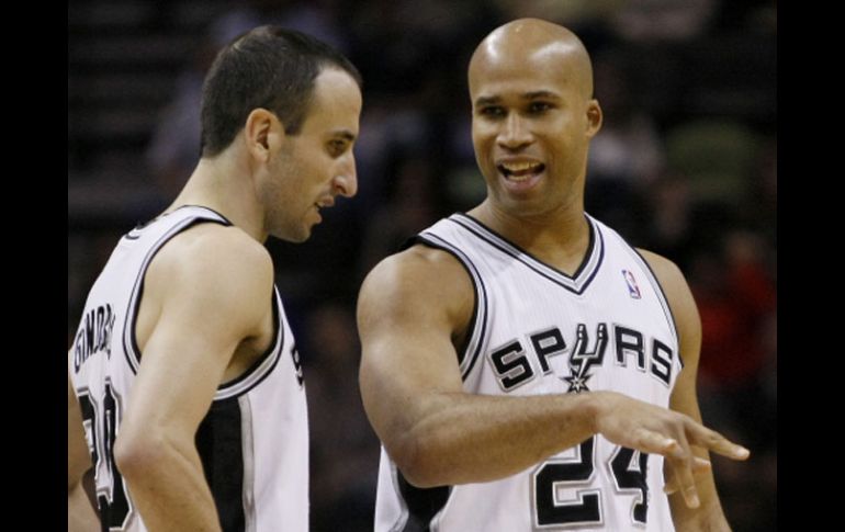 Los Spurs de San Antonio se convirtieron en el primer equipo de la NBA que llega a 20 triunfos esta temporada. AP  /