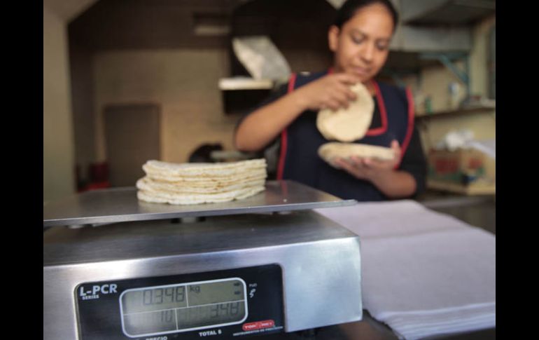 El precio de la tortilla es determinado por la oferta y la demanda. ARCHIVO  /