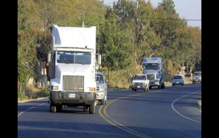 Pretenden lograr un esquema de inversión pública privada para el mantenimiento y conservación de las carreteras del Estado. ARCHIVO  /