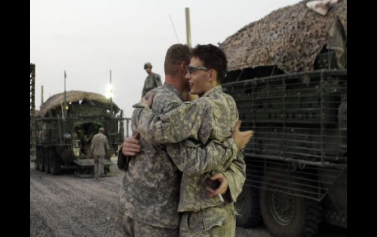 Si se anula la ley sería la primera vez en la historia que los soldados abiertamente homosexuales pueden prestar servicio. AP  /
