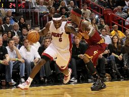 Lebron James volvió a ganarle a su ex equipo. AFP  /