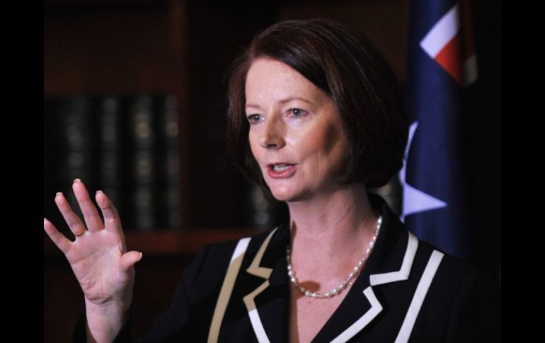 Julia Gillard habla sobre el naufragio de un barco de inmigrantes ilegales. EFE  /