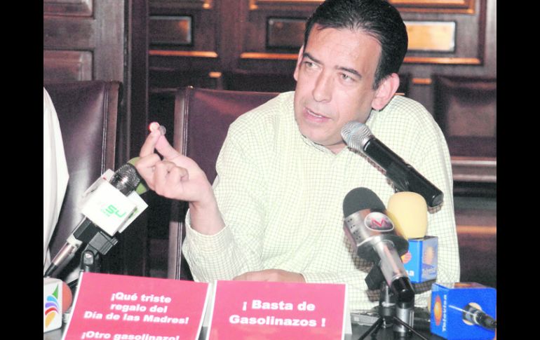 Humberto Moreira Valdés, gobernador de Coahuila, se perfila como el sucesor de Beatriz Paredes Rangel, al frente del PRI. EL UNIVERSAL  /
