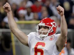 Ryan Succop festehó la victoria de los Jefes sobre los Cardenales. AP  /