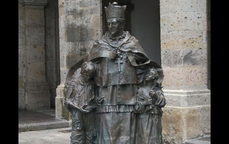 Estatua del obispo Juan Cruz de Cabañas. EL INFORMADOR  /