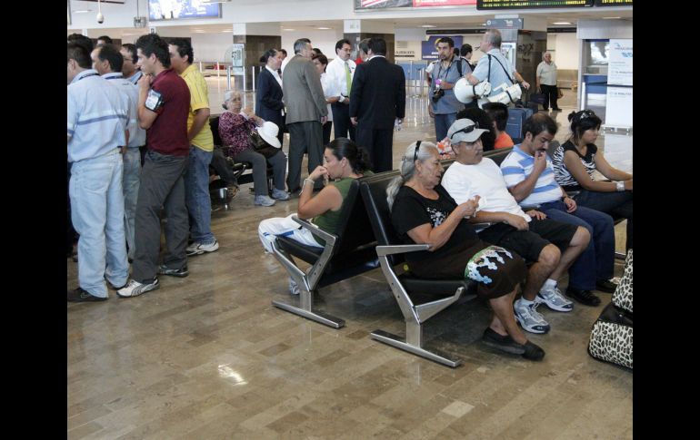 Diversos sectores han señalado la necesidad de realizar mejoras a la terminal aérea tapatía. A. CAMACHO  /