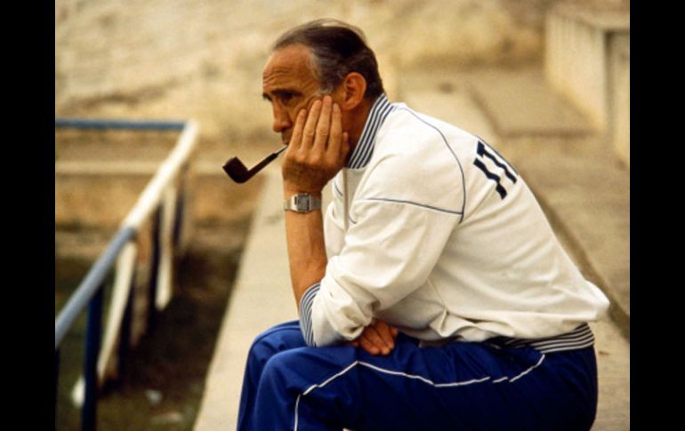 El ex entrenador italiano, Enzo Bearzot, muere en Milán a los 83 años. AP  /