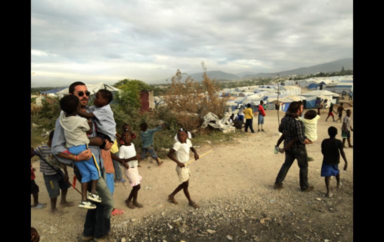 Niños haitianos después del devastador terremoto que sacudió a Haití a principios de este año. REUTERS  /