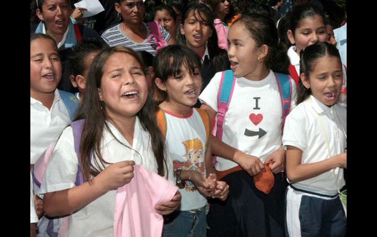 Los escolares de 13 mil 580 escuelas de Educación Básica existentes en el Estado de Jalisco festejaron posadas. ARCHIVO  /