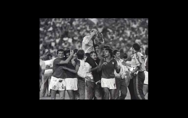 El entrenador conquistó el titulo con la Selección de Italia en 1982. EFE  /