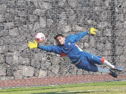 Al guardamente celeste, le inspiró el intento de Guillermo Ochoa por jugar en Inglaterra. MEXSPORT  /