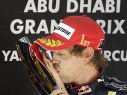 Sebastian Vettel se quedó con el título de la temporada 2010 de la Fórmula Uno. AP  /