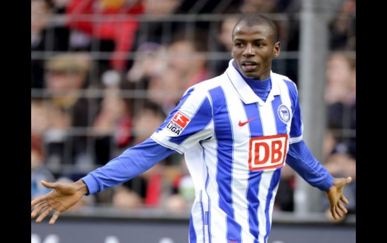 El jugador colombiano Adrián Ramos durante un partido de la Bundesliga. EFE  /