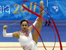 La gimnasta tamaulipeca, Verónica Navarro, durante su participación en el Panamericano de Gimnasia Rítmica. MEXSPORT  /