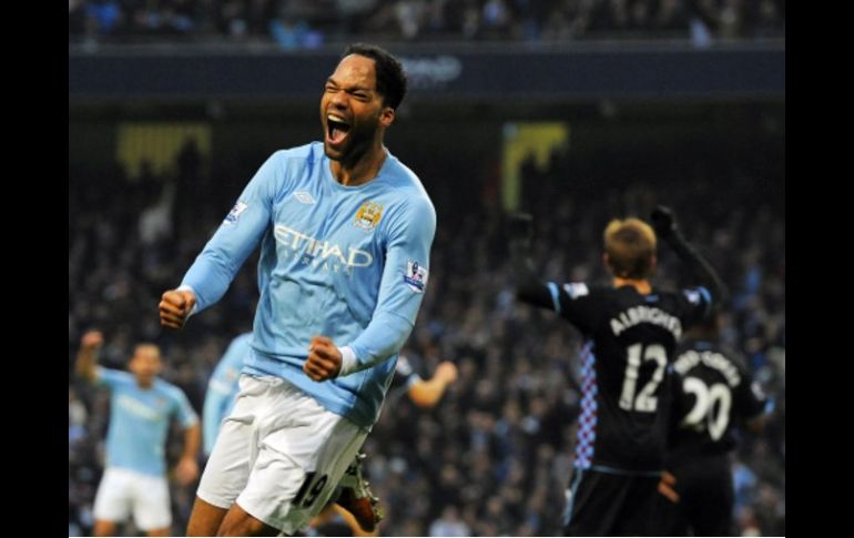 Joleon Lescott del Manchester City festejando una anotaciòn. REUTERS  /