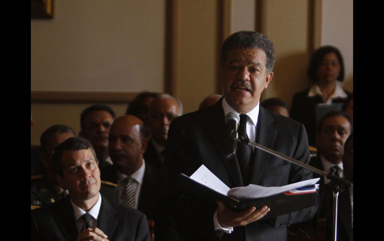 El presidente de República Dominicana, Leonel Fernández, durante el funeral en Santo Domingo. EFE  /