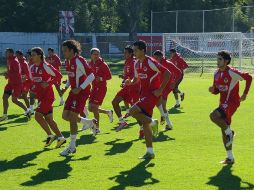 El conjunto rojiblanco enfrenta hoy el último duelo de pretemporada, ante los Zorros del Atlas. ESPECIAL  /