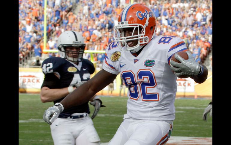 Omarius Hines, de Florida, fue uno de los anotadores en el Outback Bowl  /