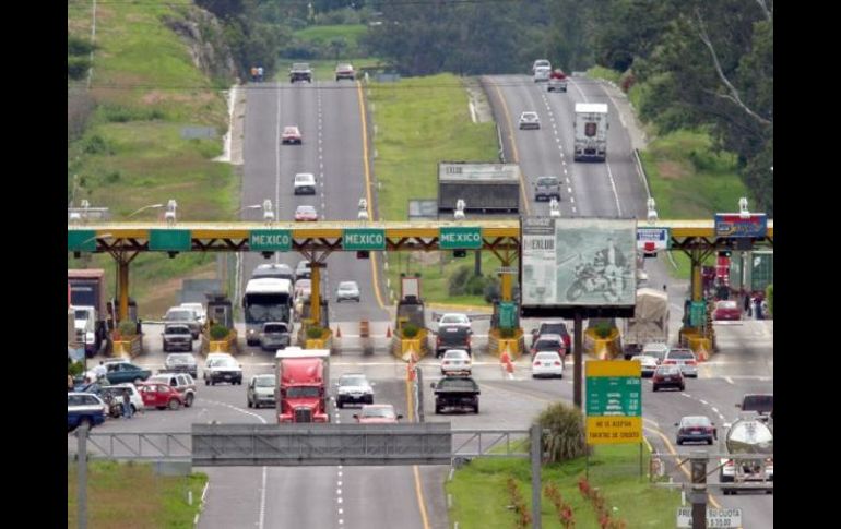 Se espera que en las próximas horas se incremente el aforo vehicular pues cientos de personas regresan a sus hogares. ARCHIVO  /