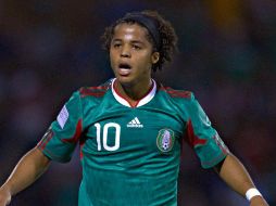 Giovani dos Santos irrumpió como una especie de niño prodigio del futbol mundial. MEXSPORT  /