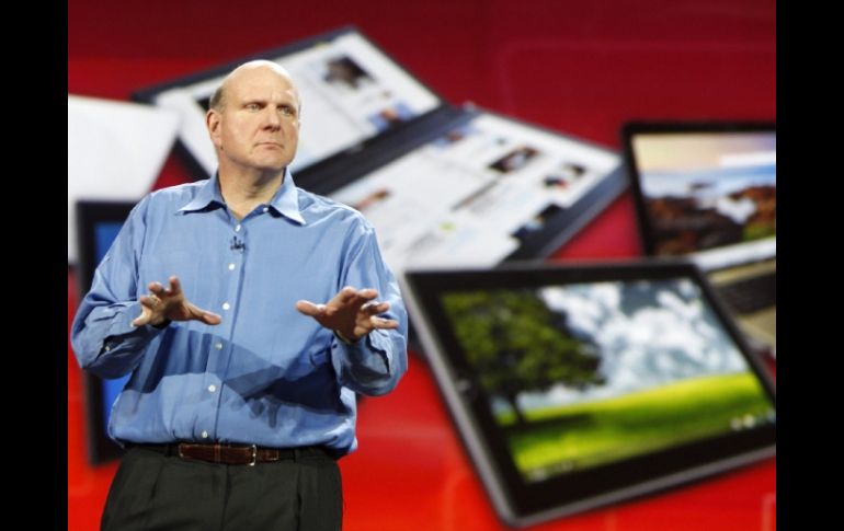 Steve Ballmer insistió en que Microsoft seguirá mejorando el Windows Phone 7. REUTERS  /