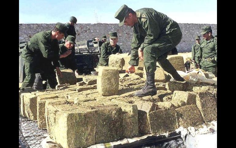 Entre la droga incautada estuvieron la metanfetamina en cristal, heroína y marihuana. ARCHIVO  /