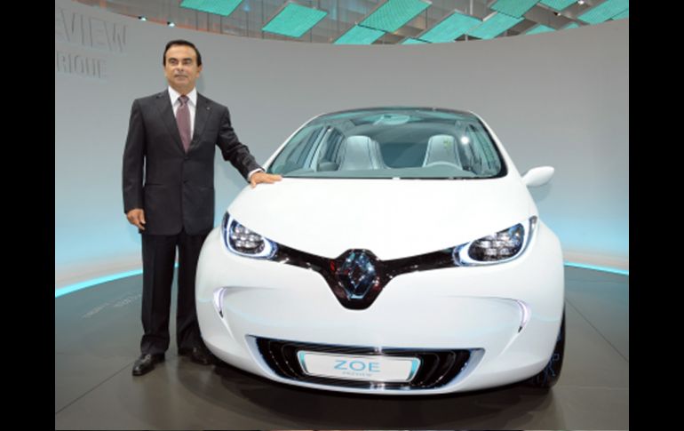 Carlos Goshn, jefe  de la automotriz francesa Renault, en la presentación del nuevo coche de Zoe. AFP  /