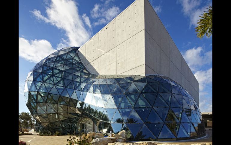 El nuevo Museo Dalí ubicado en Saint Petersburg, Florida, es una creación del arquitecto Yann Weymouth.EFE  /