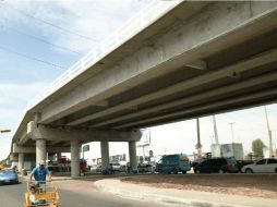 Los puentes están diseñados para resistir posibles contingencias futuras. ARCHIVO  /