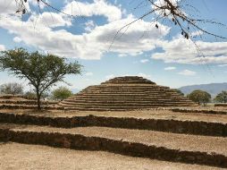 La primera guía ''Ruta de Guachimontones'' se logró hacer con base a la investigación de los expertos. A.CAMACHO  /