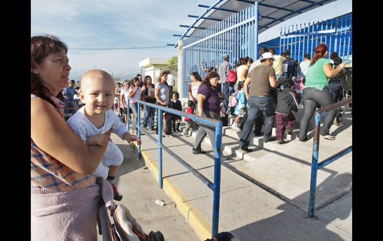 En el regreso a clases, Salud pide a los profesores que envíen a los alumnos con enfermedades respiratorias al médico. ARCHIVO  /